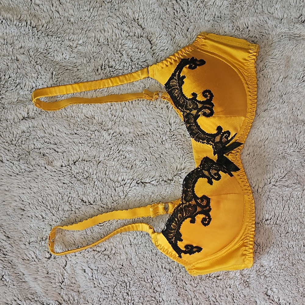 Molly Bra Yellow - Picture 10 of 11